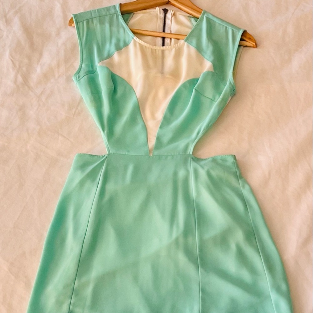 Nasty Gal Green Backless sexy/cute Sheath Dress